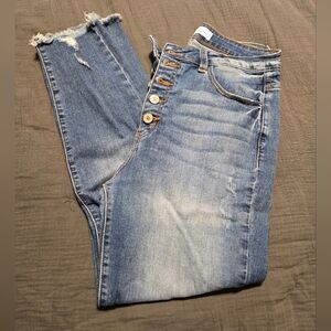 Kancan Cropped Jeans with Distressed Detailing